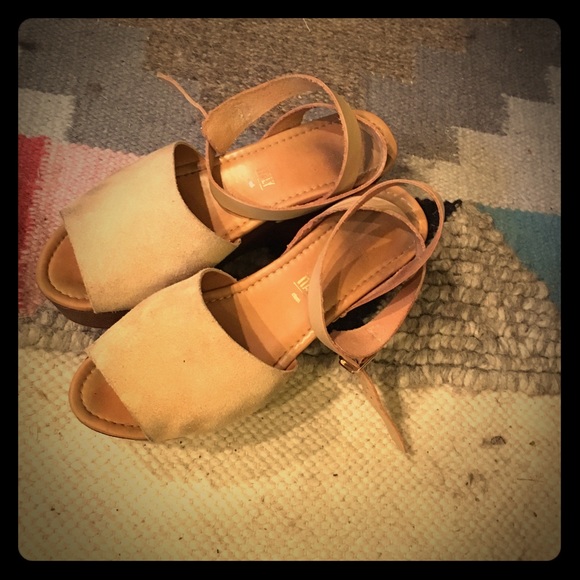 ⚡️HP💖 Casual Cool! 💖 Suede Platforms - Picture 4 of 8