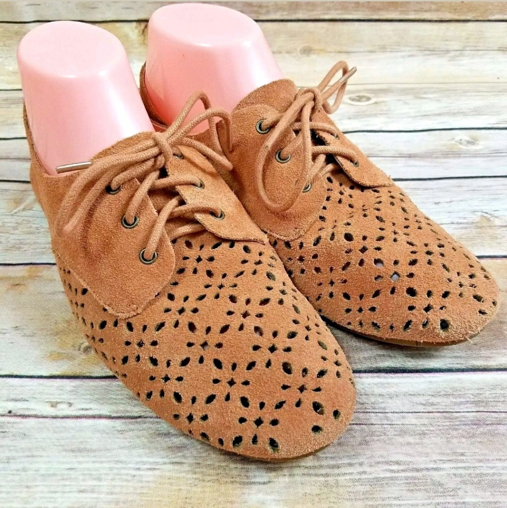 Lucky Brand Lace Up Oxford Flats Cut Out Suede 7.5