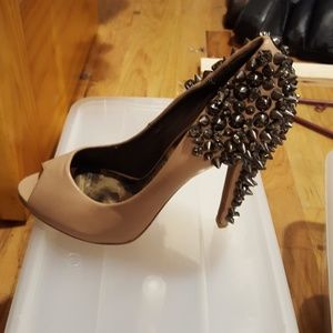 SAM EDELMAN STUDDED PUMPS