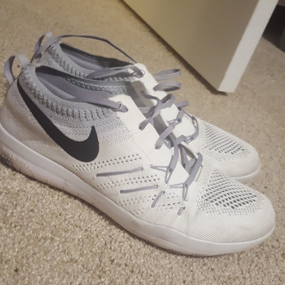 Running shoes