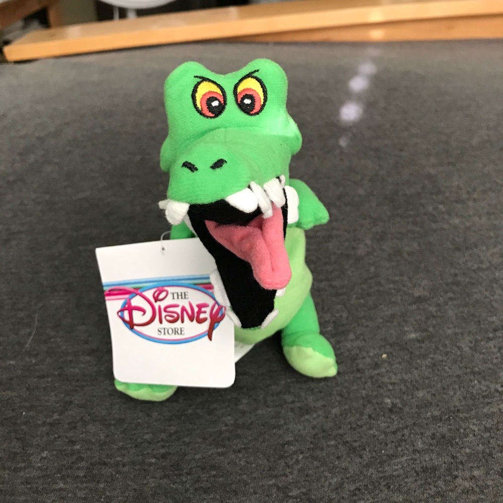 Disney Peter Pan croc NWT 8"