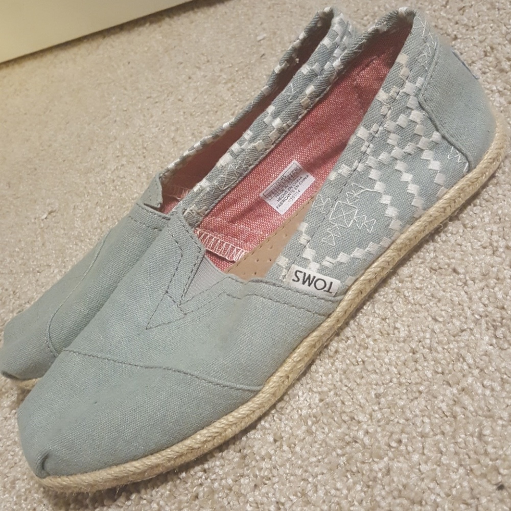 Toms