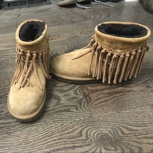 UGG Australia Women's Wynona Fringe Boot