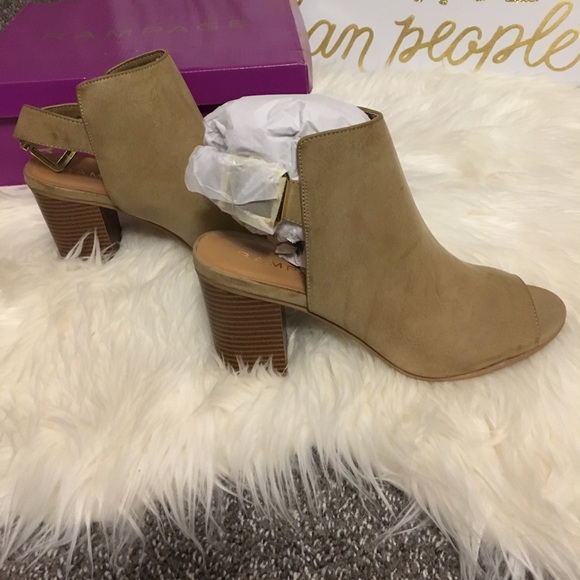 Open toe heel booties - Picture 3 of 4