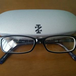 Izod 358 Black Laminate Frames