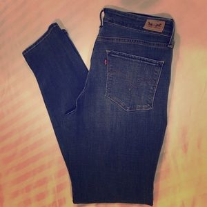 Levi's Mid Rise Skinny Jeans.