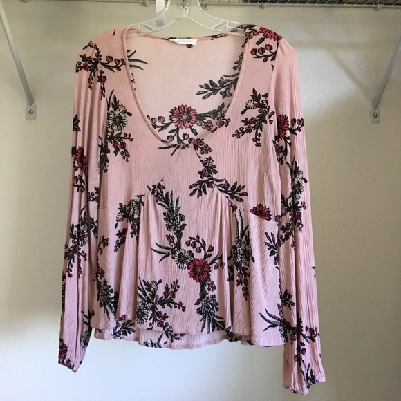 Honey Punch - Cute light Pink top with floral L/S, size S from ...