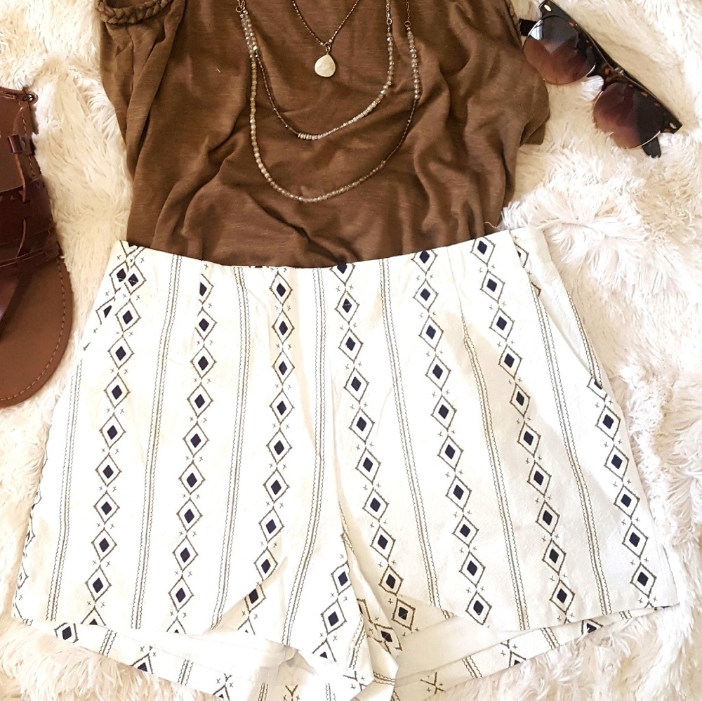 Detailed shorts