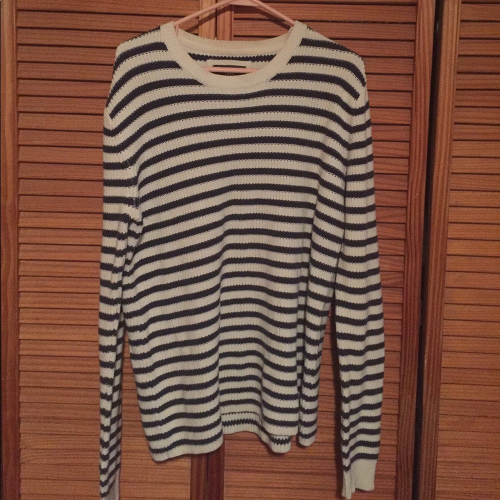 H&M knit white & blue sweater