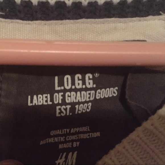 H&M knit white & blue sweater - Picture 2 of 3