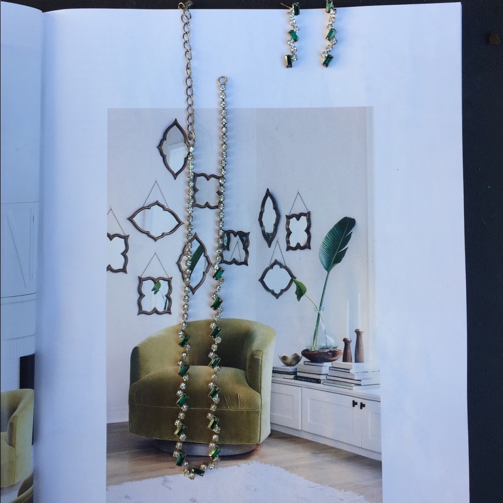 Emerald green crystals earring and necklace set