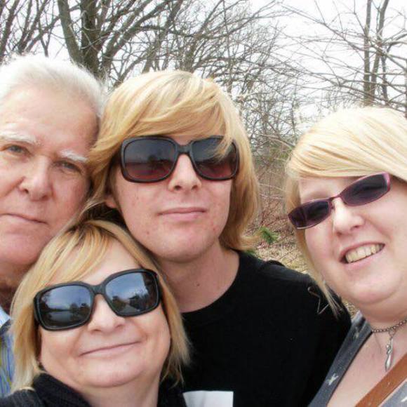 Meet your Posher, Dave - Picture 1 of 1