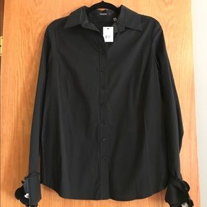 Last week available!! Tahari Fitted Dress Shirt