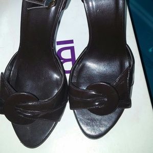 Brand New Bakers cute brown heel open toes