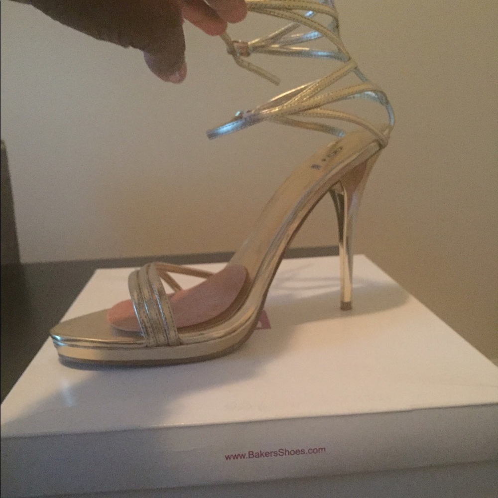 Bakers Salsa Gold heels - FINAL discount