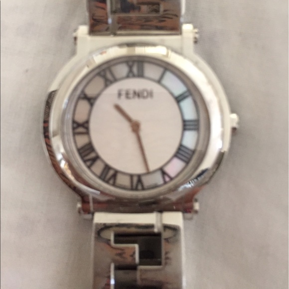 Fendi Classico 215210 Wrist Watch for Women