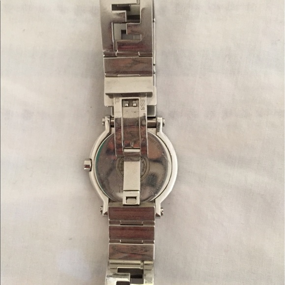 Fendi Classico 215210 Wrist Watch for Women