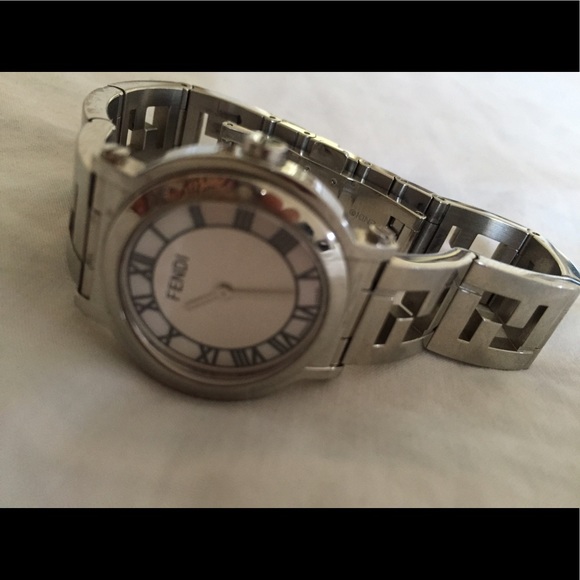 Fendi Classico 215210 Wrist Watch for Women main image 6
