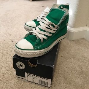 Chuck Taylor Green Hightops Size 3M (4.5W)