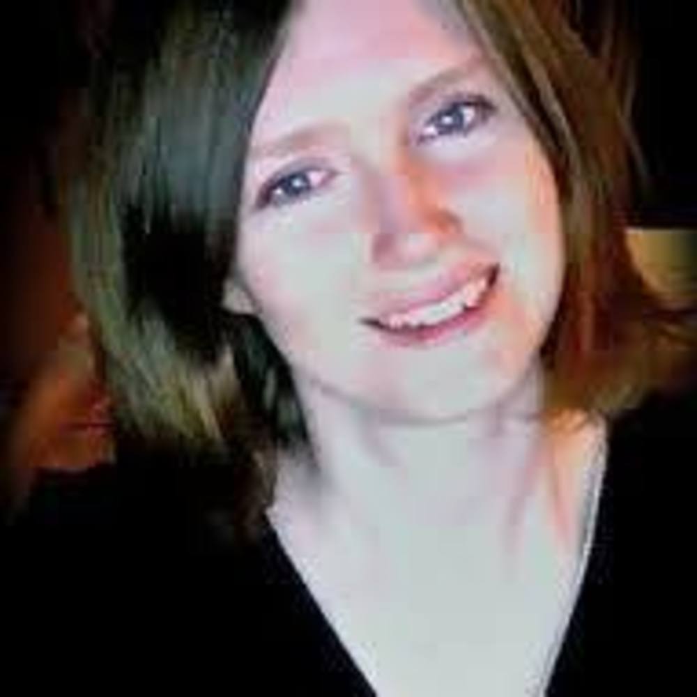 Meet your Posher, Mona