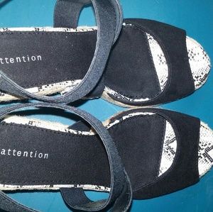 New Black platform heels shoes, size 6