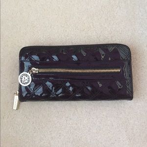 Black wallet