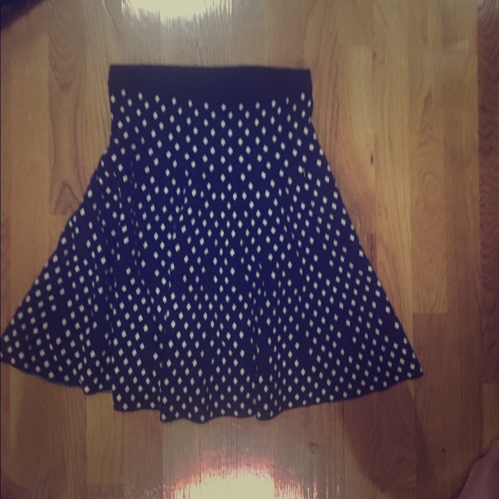 Polka dot high-waisted sweater skirt