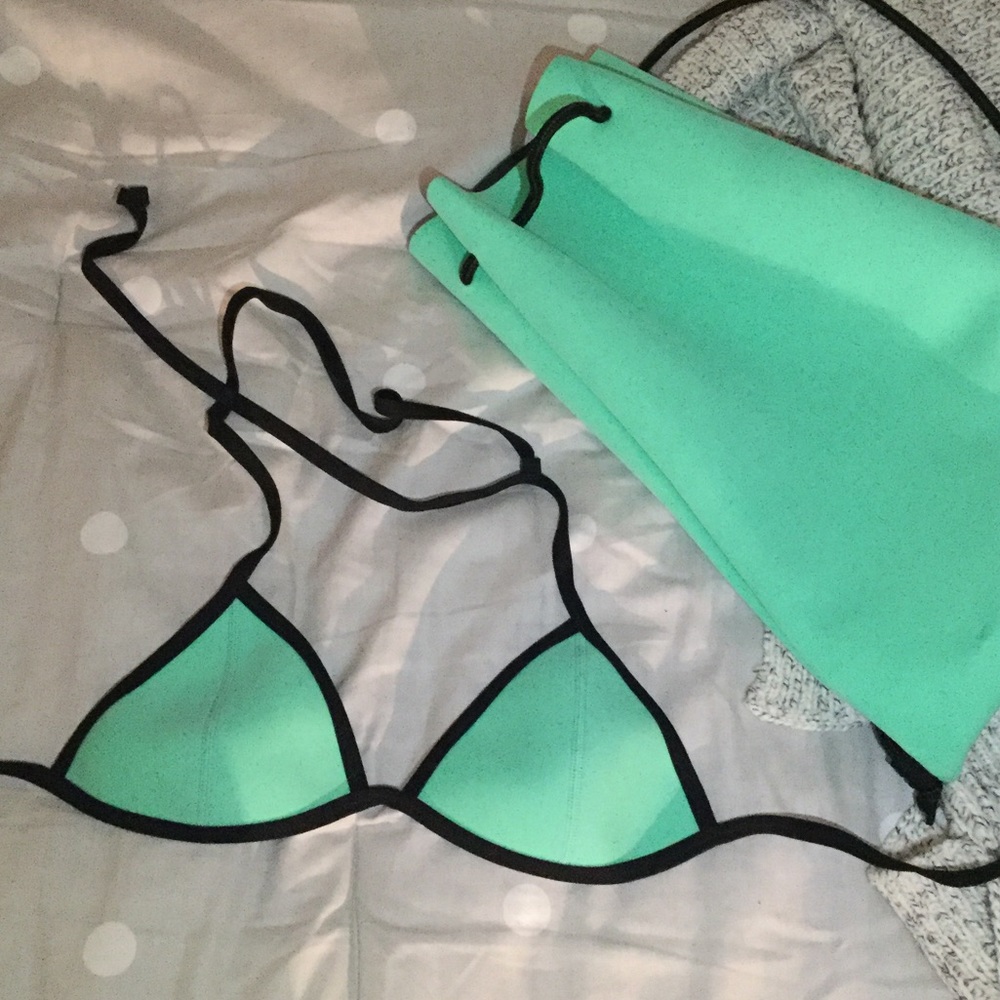 Triangl Bikini Top & Bag