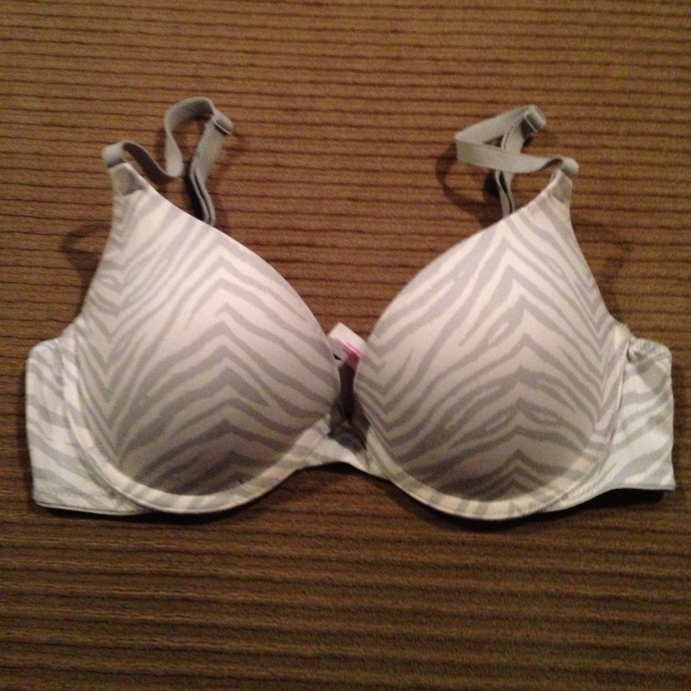 Victoria's Secret Pink Wear Everywhere Push Up Bra
