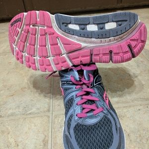 Saucony women's running shoes