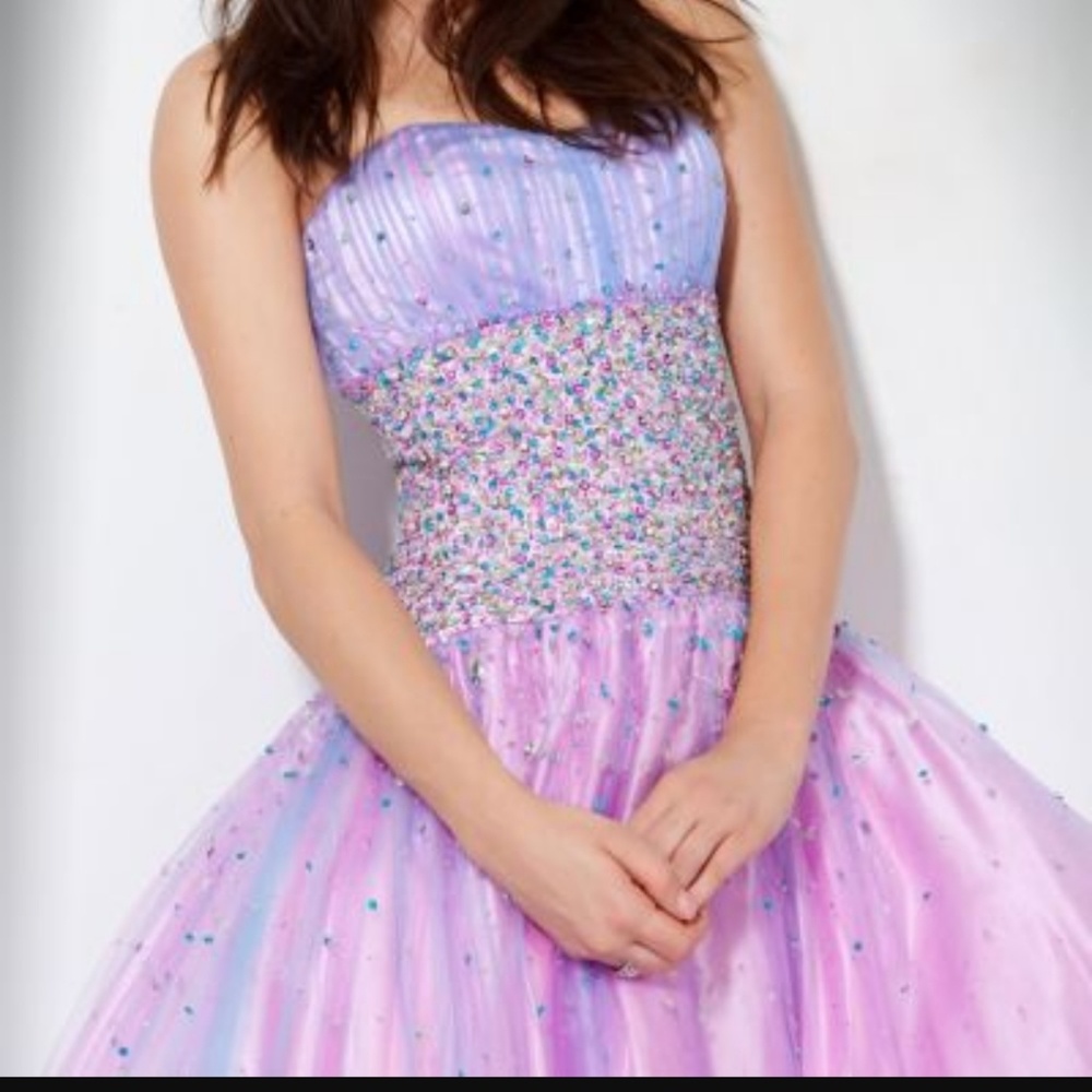 JOVANI PRINCESS BALL GOWN 158928 - Picture 2 of 8