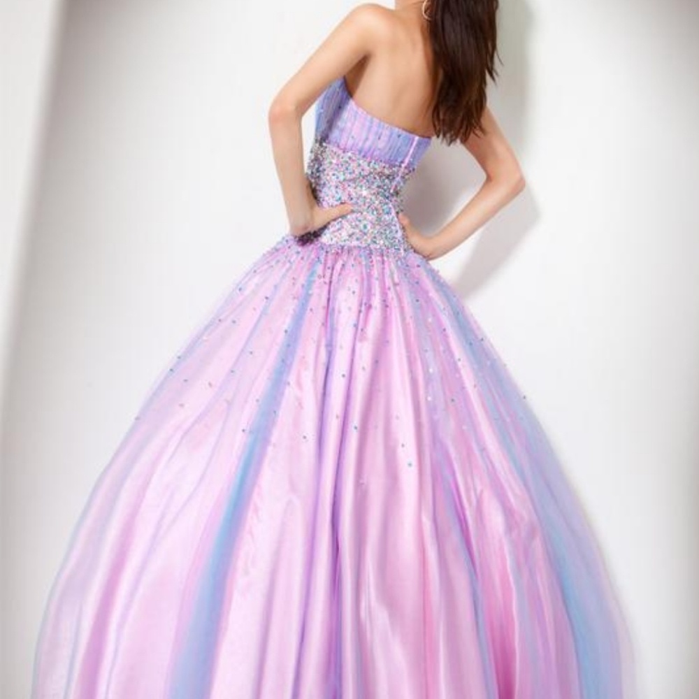 JOVANI PRINCESS BALL GOWN 158928 - Picture 5 of 8