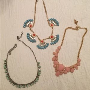 Green statement necklace only