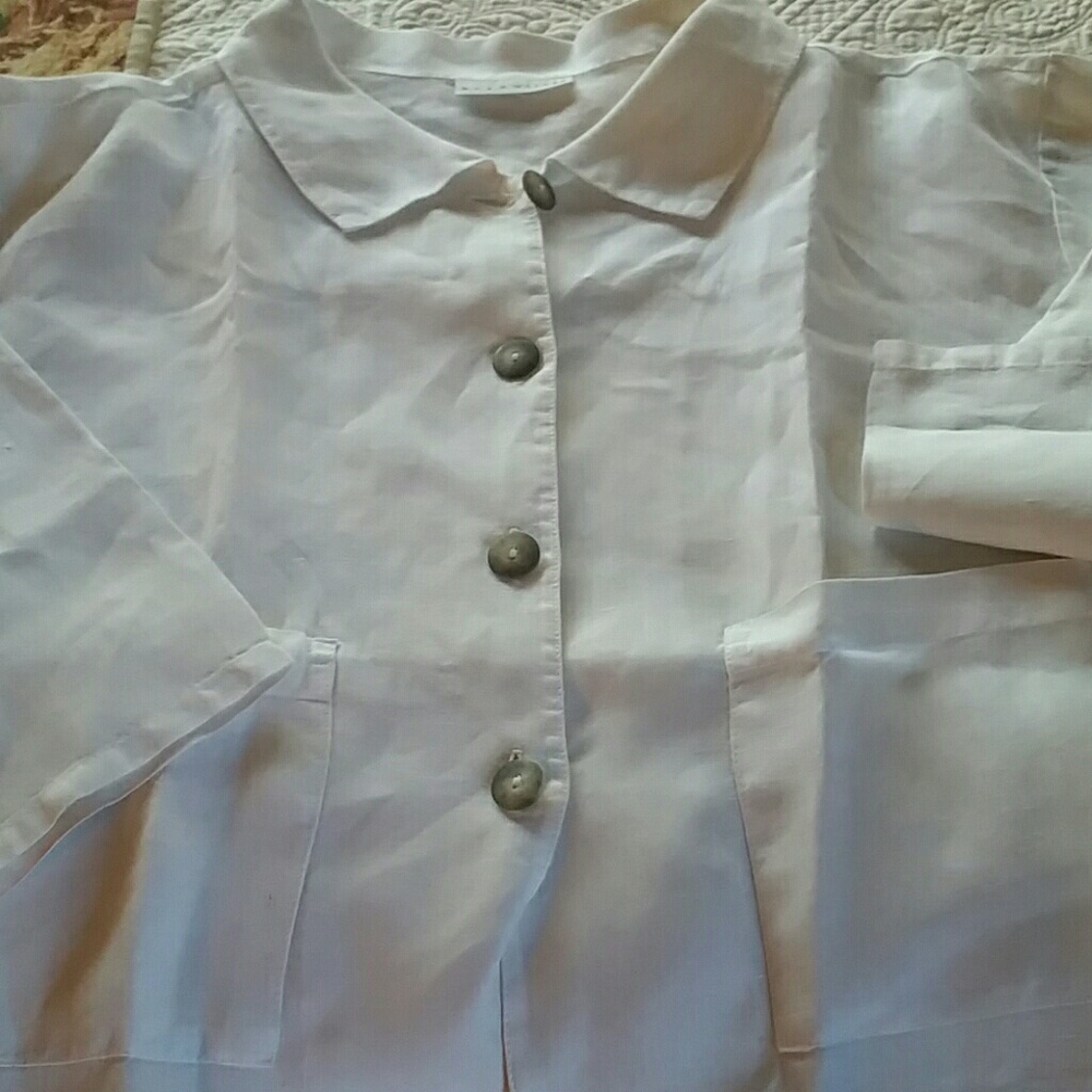 One Size Runs towards the 12-14 Bryn Walker