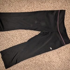 Athletic capris