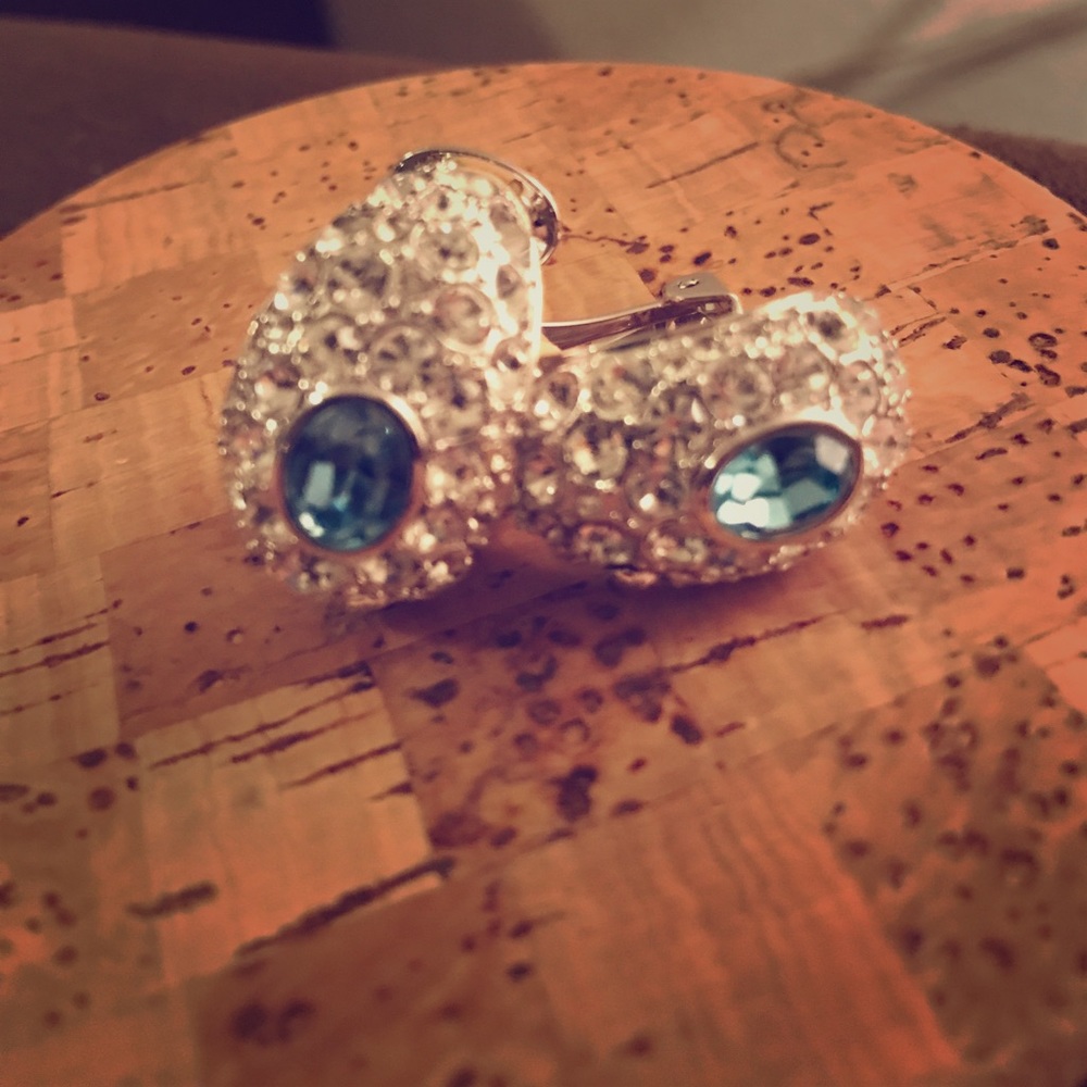 Nolan miller earrings (clip on)
