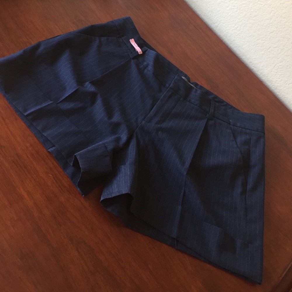 Gap Stretch Pinstriped Shorts 10
