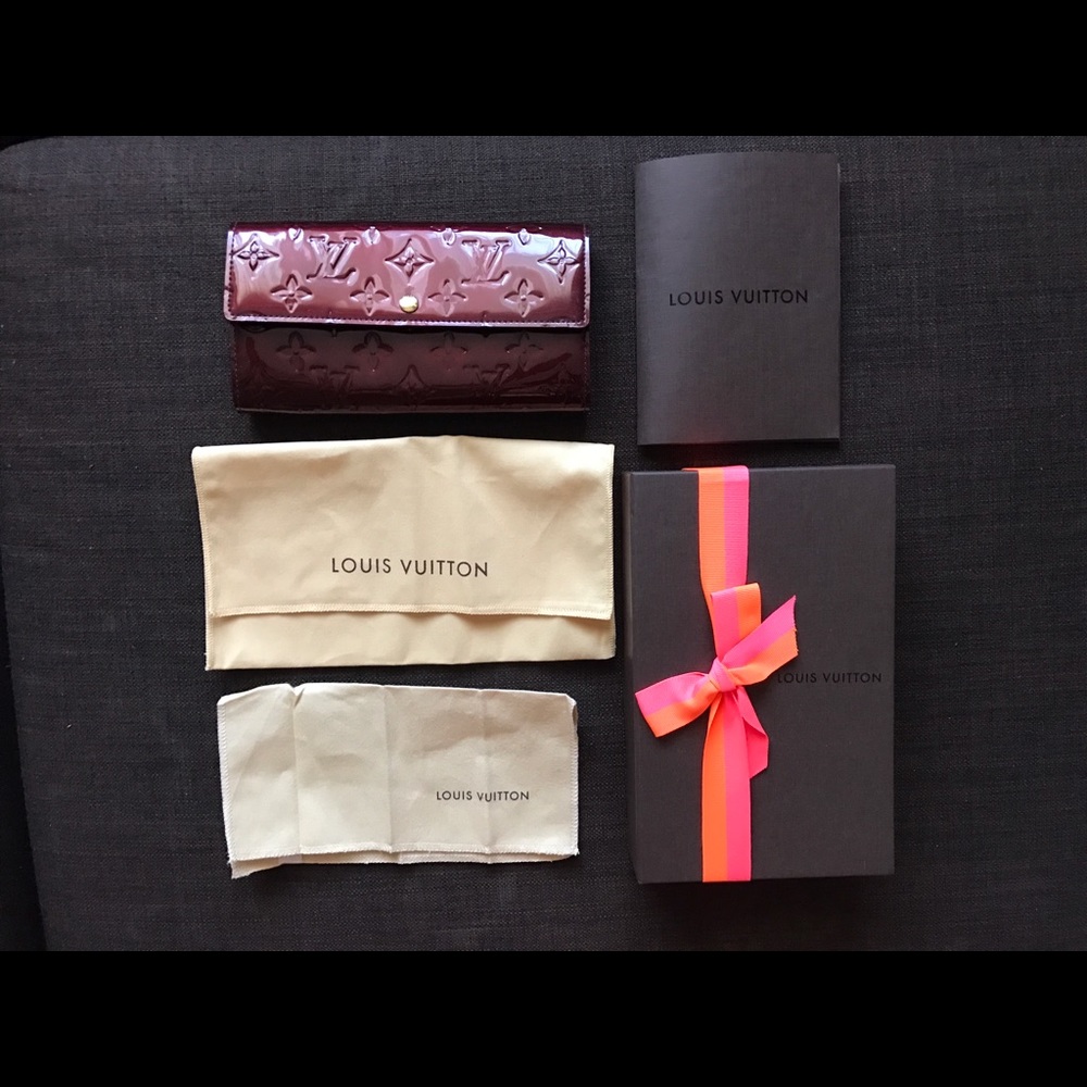 Louis Vuitton Amarante Wallet