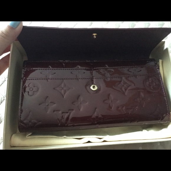 Louis Vuitton Amarante Wallet - Picture 3 of 9