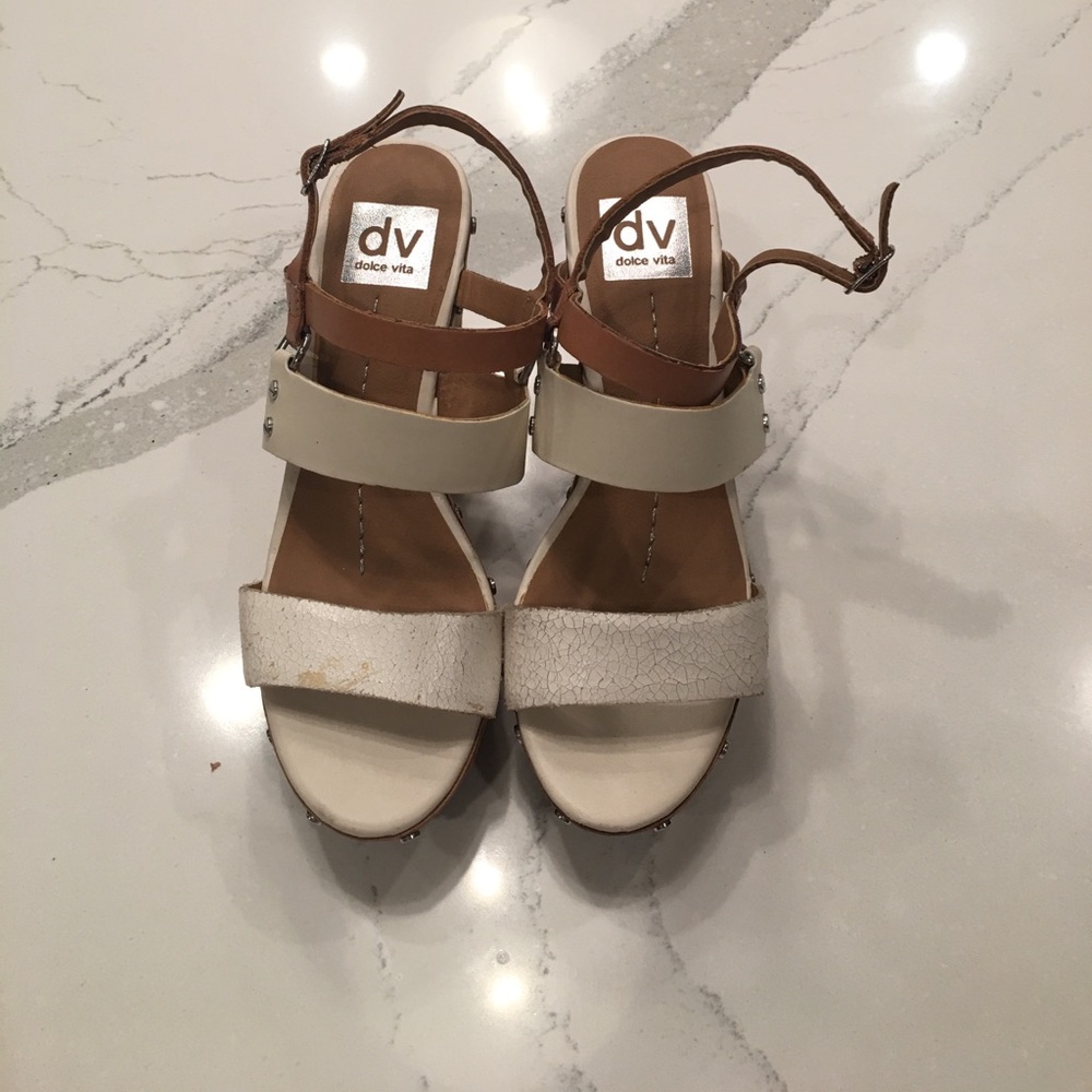 DV white and tan wedges!!!