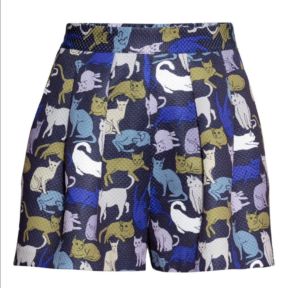 H&M High-Waisted Pleated Cat Print Shorts