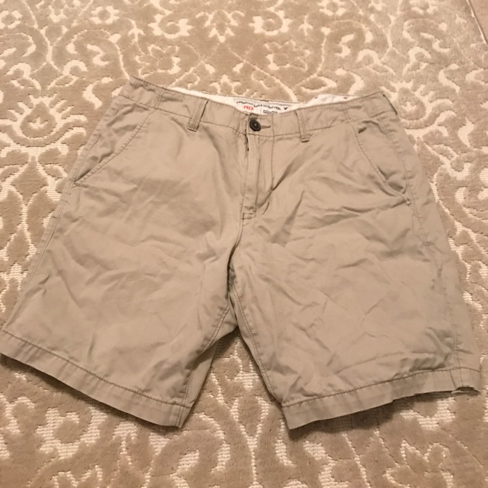 American Eagle Men's Khaki Shorts