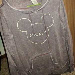 Loose fitting sweatshirt.
