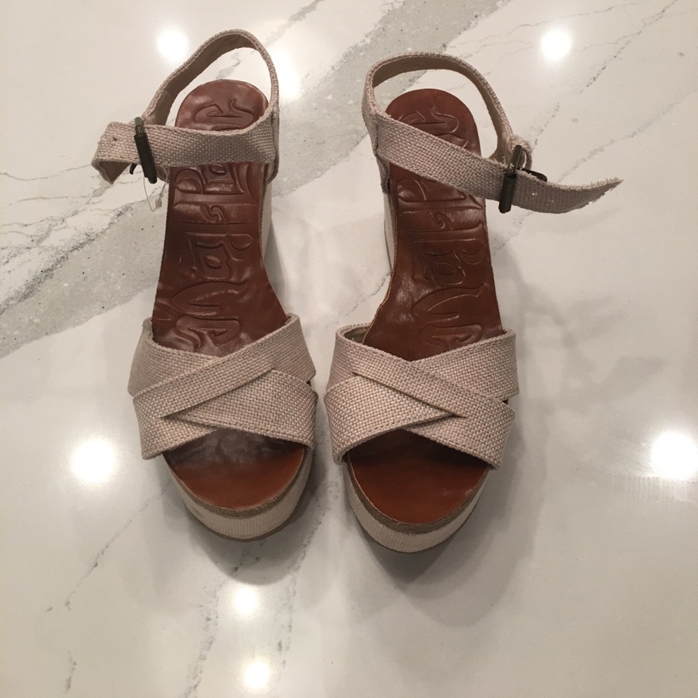 Tan platforms!!!!