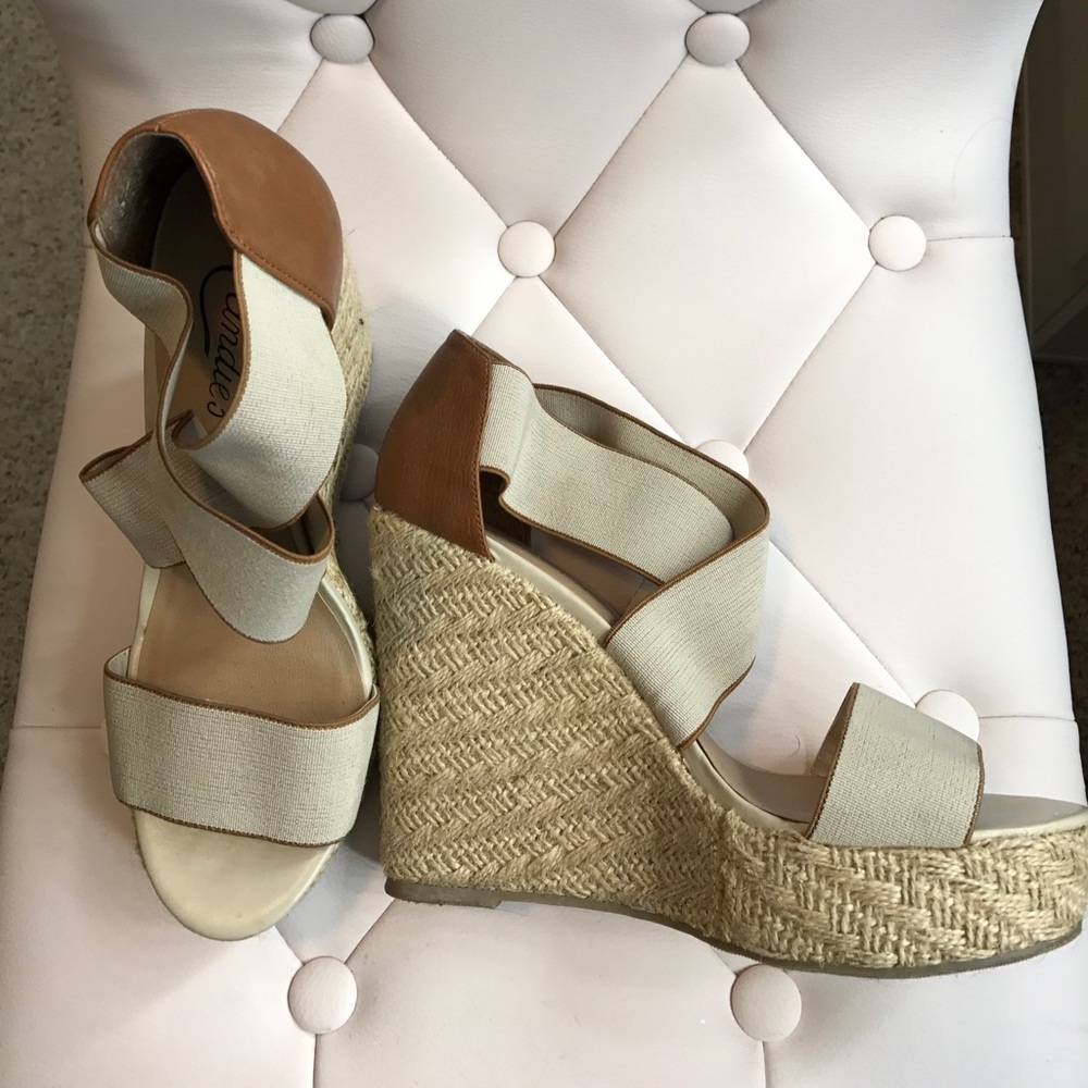 Candies Wedge