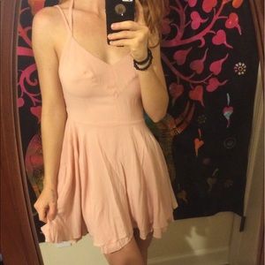 Soft Pink Flowy Strappy Summer Dress