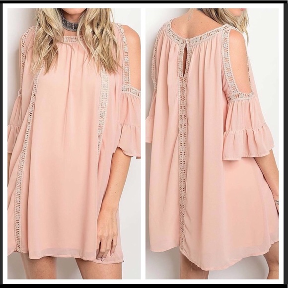 Dresses & Skirts - 🎉🎉Blush boho cold shoulder dress 1 sm left 🎉🎉