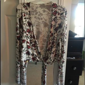 American eagle wrap blouse