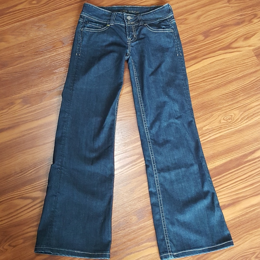 MEK Jeans
