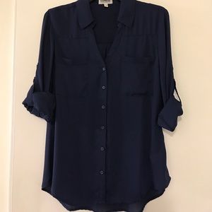 SALE🎉Express navy blue button down blouse. Size M